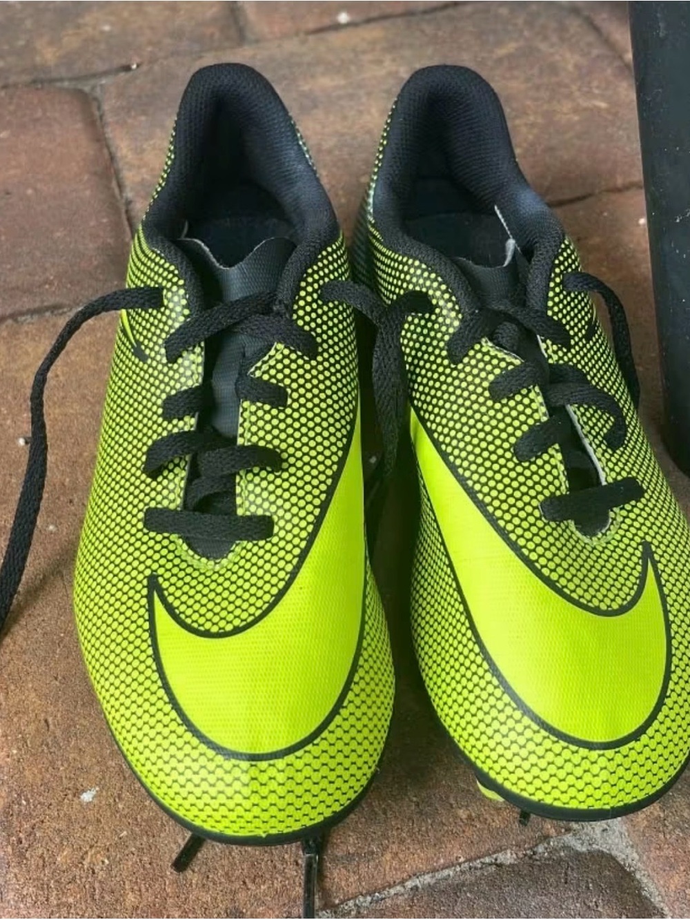 Nike Kids Neon Yellow & Black Soccer Cleats